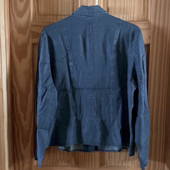 Blue chambray button down by Jennifer Moore (size 16) - Picture 5 of 10
